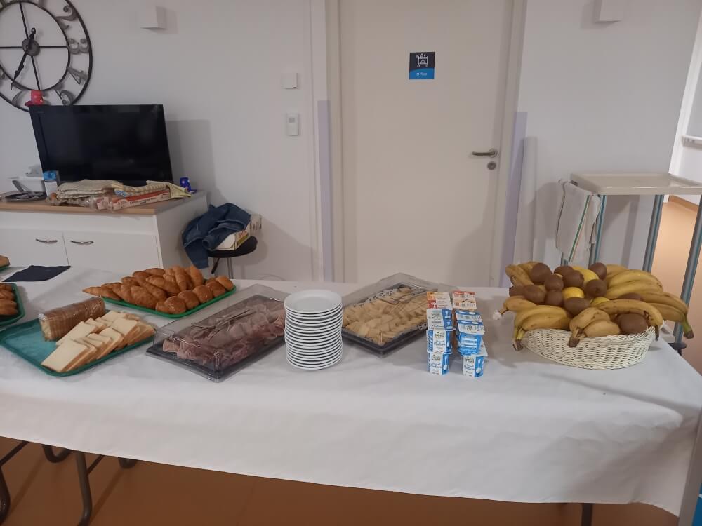 Petit-déjeuner continental